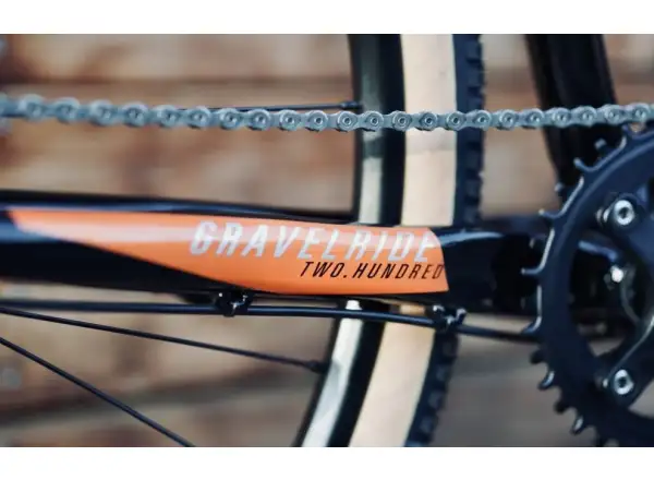 Rock Machine Gravelride 200 Schotterrad in Gloss Schwarz/Brick Orange/Silber.