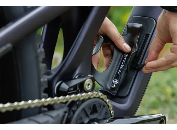 Ich habe ein Ibis Ripmo V3 Deore XT Mountainbike in der Olive Swamp Monster Farbe.