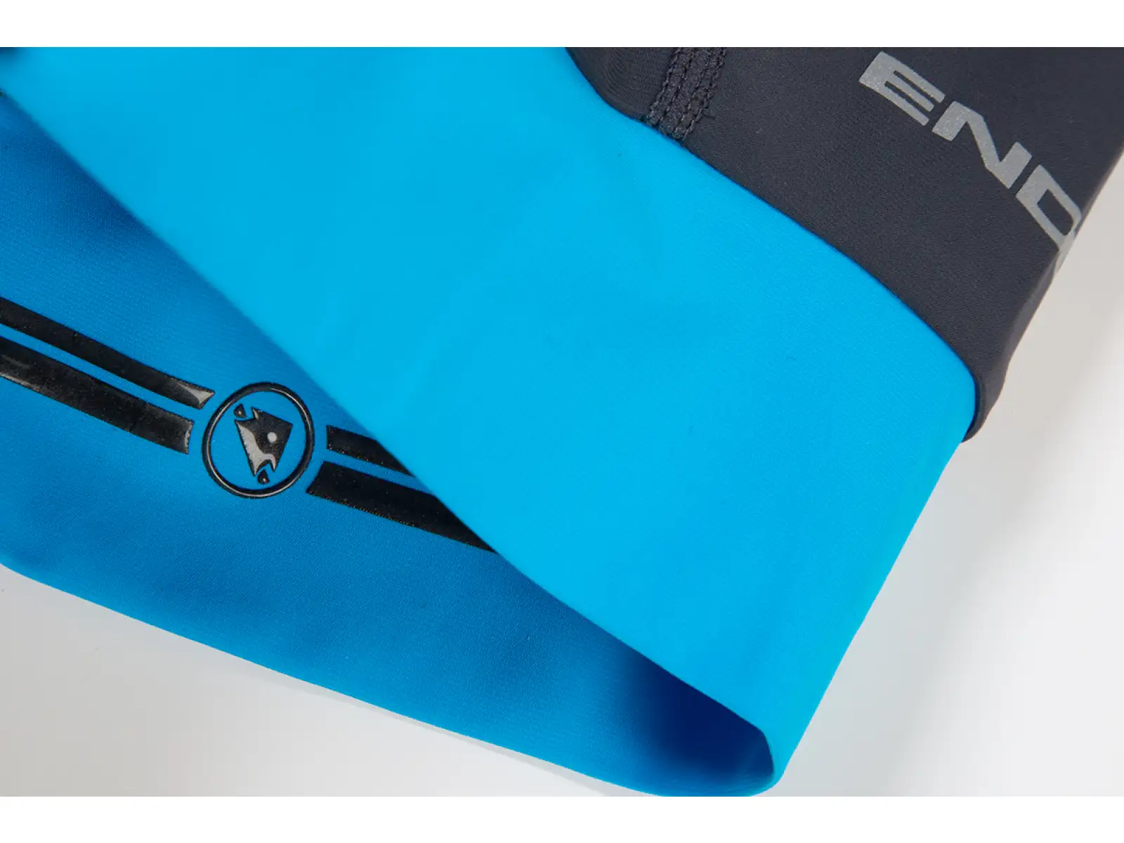 Endura Xtract Lite Herren Shorts mit Latz Neon Blue