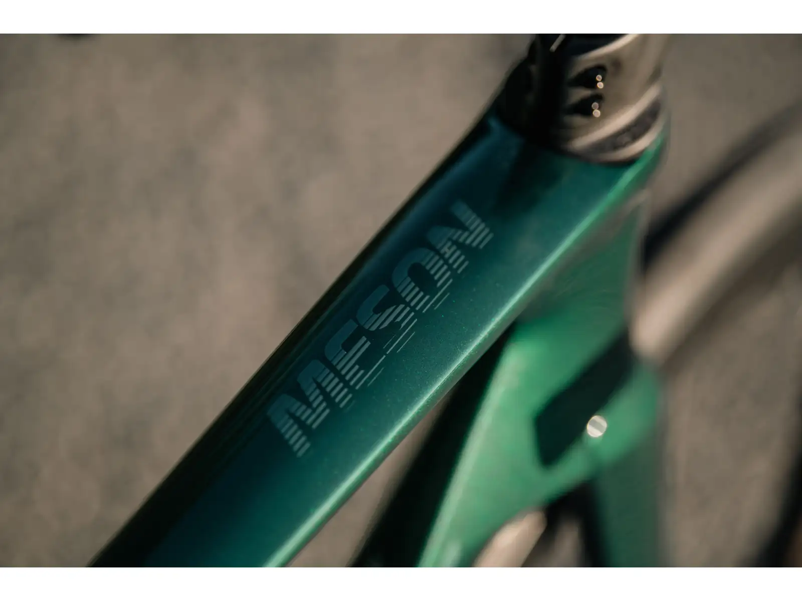 Isaac Meson Ultegra Di2 Rennrad Jade Green