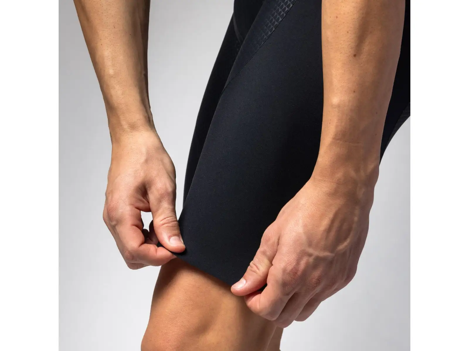 Alé Voltage Herren Radhose mit Polster und Trägern blau