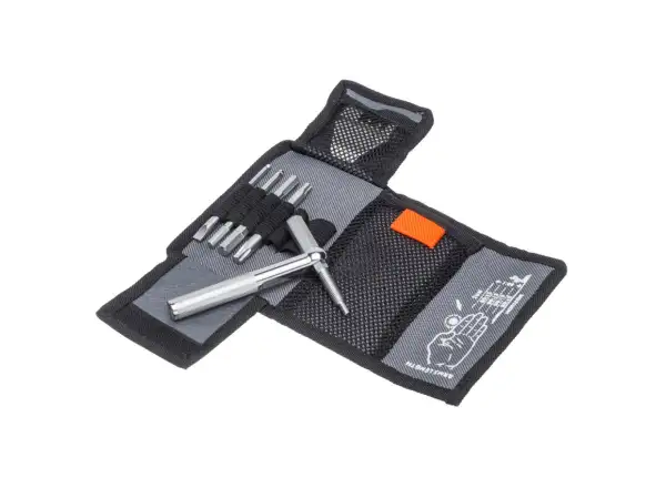 Blackburn Big Switch Multitool mit 15 Funktionen.