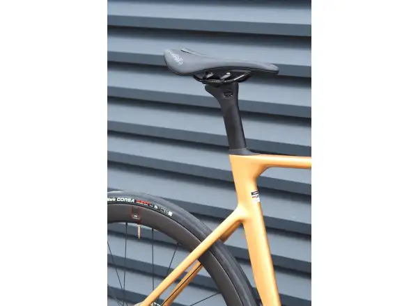 Cervélo Soloist Force eTap AXS Rennrad Goldstaub