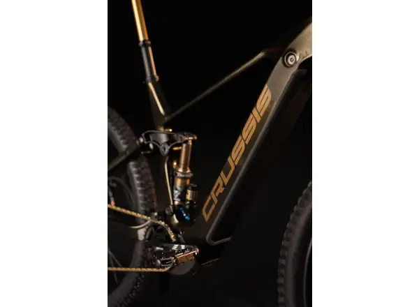 Crussis Legend 68 vollgefedertes Elektrofahrrad.