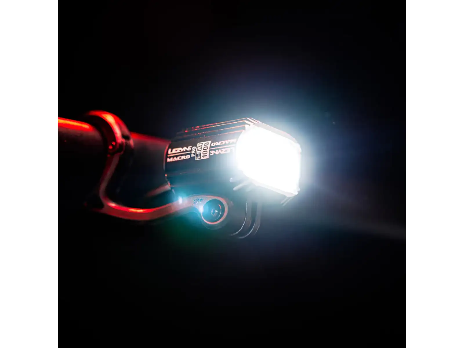 Lezyne E-Bike Macro Drive 1000 LED Frontlicht Black