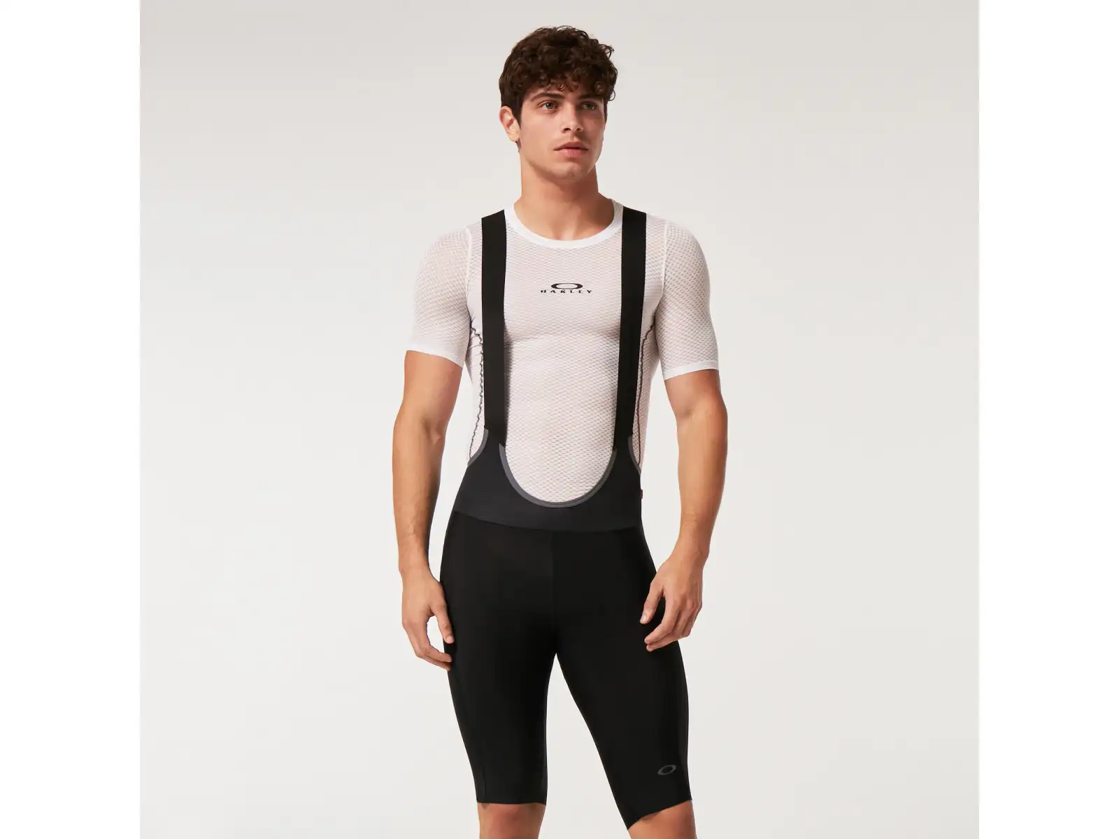 Oakley Endurance Ultra Bib Fahrradhose mit Einsatz und Träger Blackout