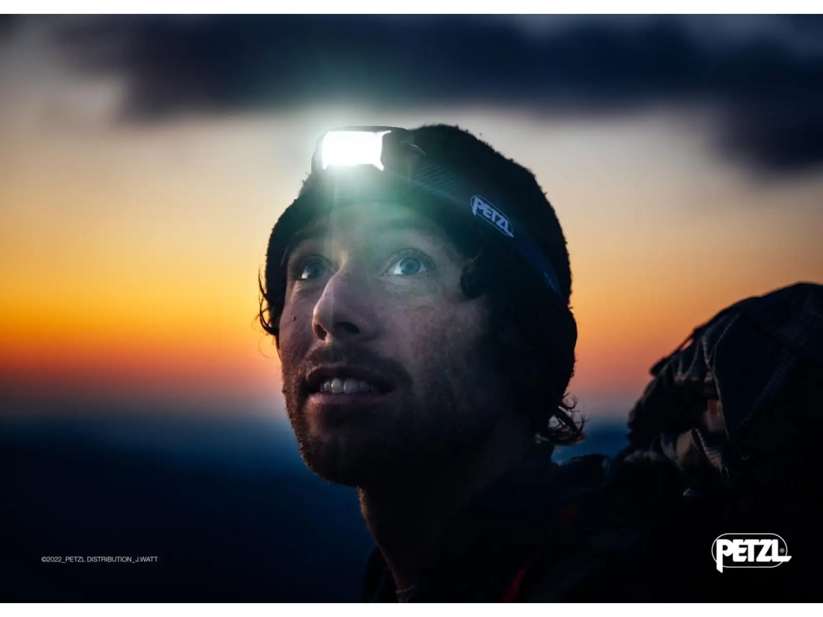Petzl Actik Stirnlampe Grau