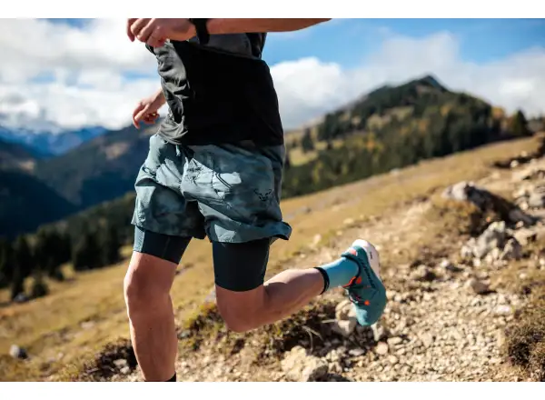 Dynafit Trail Reflective 2v1 Herren Laufshorts Cinder