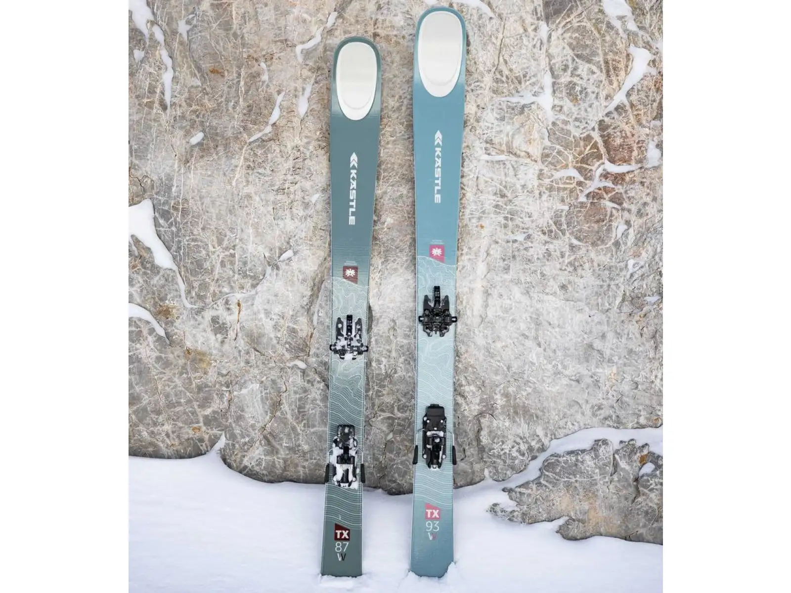 Die Kästle TX87 W Damen-Skitourenski + Tour 12 Pro Bindungssatz.