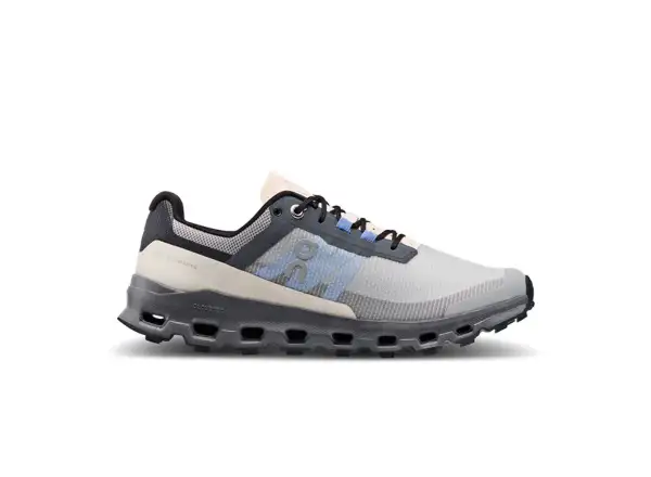 On Cloudvista Damen-Trailschuhe Alloy/Black