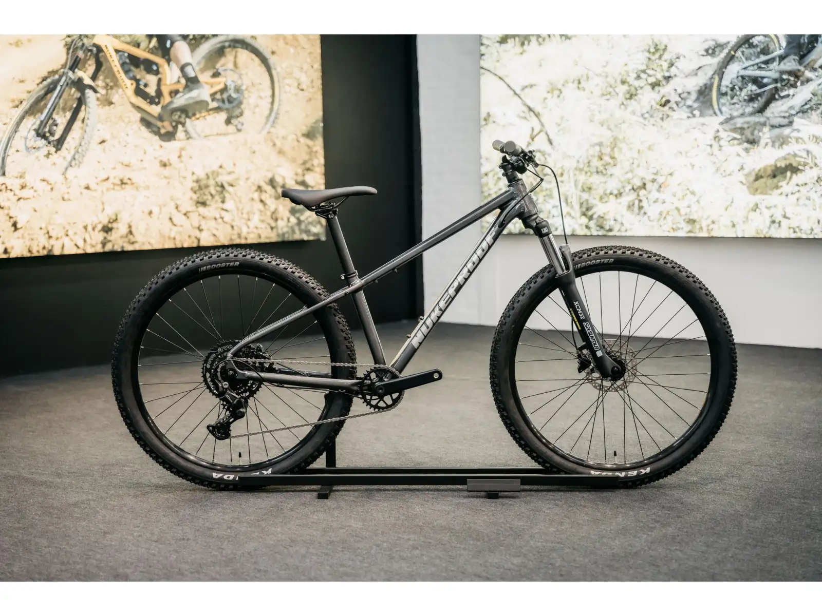 Nukeproof Tracker Sport 275 Essa 1x8 Mountainbike Black/Bronze