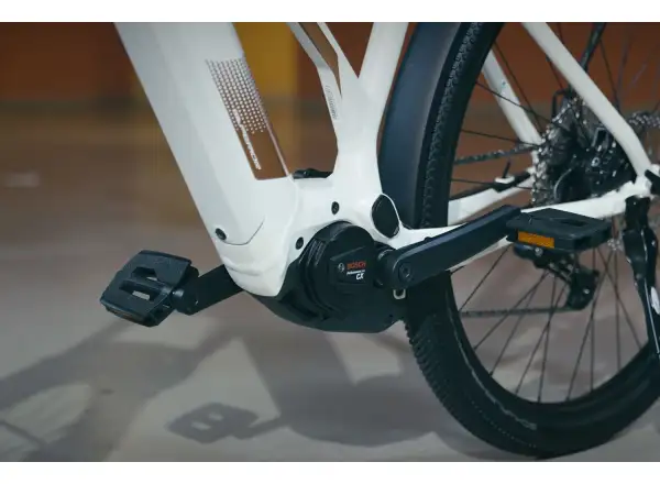 Superior eXR 6090 BL Touring II Trekking E-Bike in Gloss White/Copper.