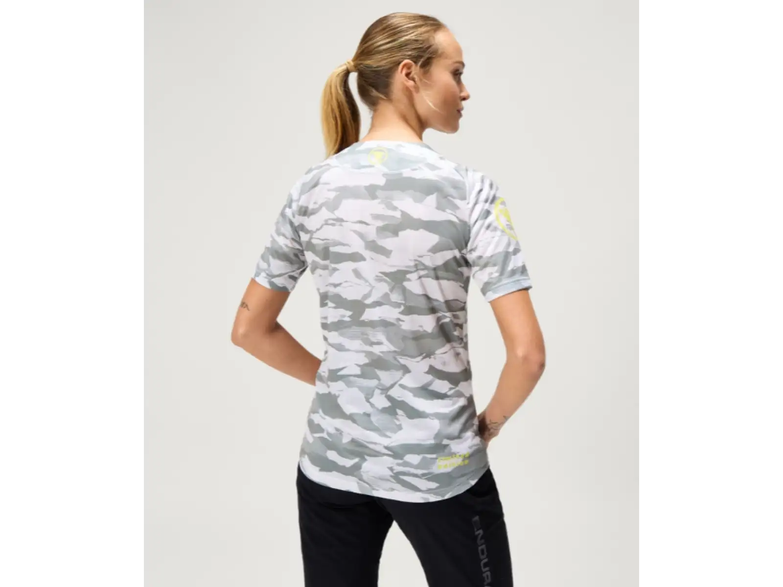 Endura LTD Mountain Camo Damenhemd kurzarm Haar Grey
