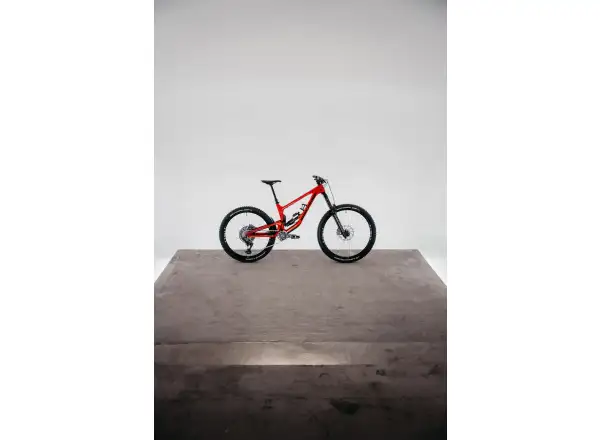 Nukeproof Giga Carbon Pro 297 T-GX Fahrrad Red