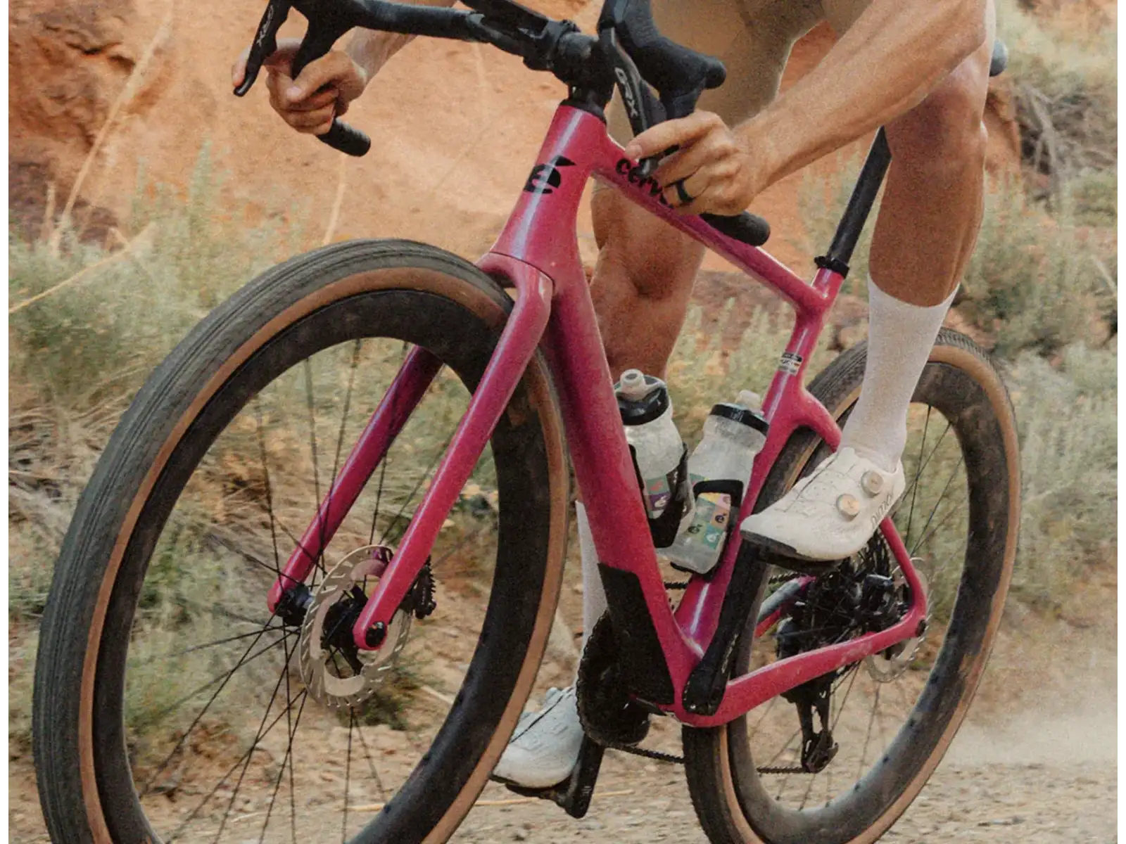 Cervélo Aspero SRAM Force AXS 1 Gravelbike Dusty Unicorn