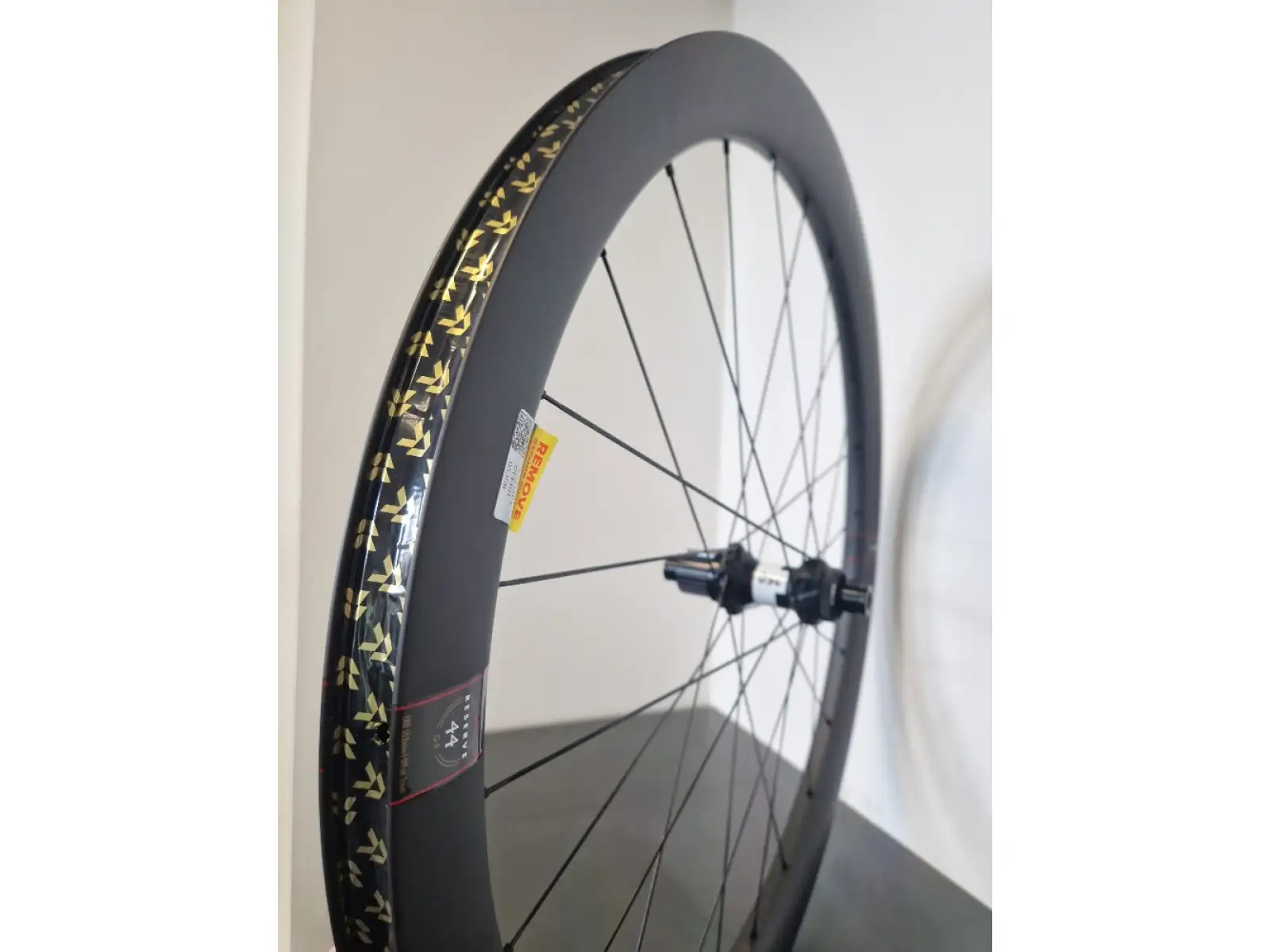 Reserve 40/44 GR 700c DT 350 CL Carbon Gravel Laugerräder Freilauf Microspline - Demontiert vom Fahrrad