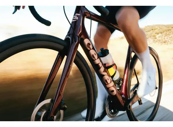Rennrad Cervélo Caledonia 105 Di2 Schwarz