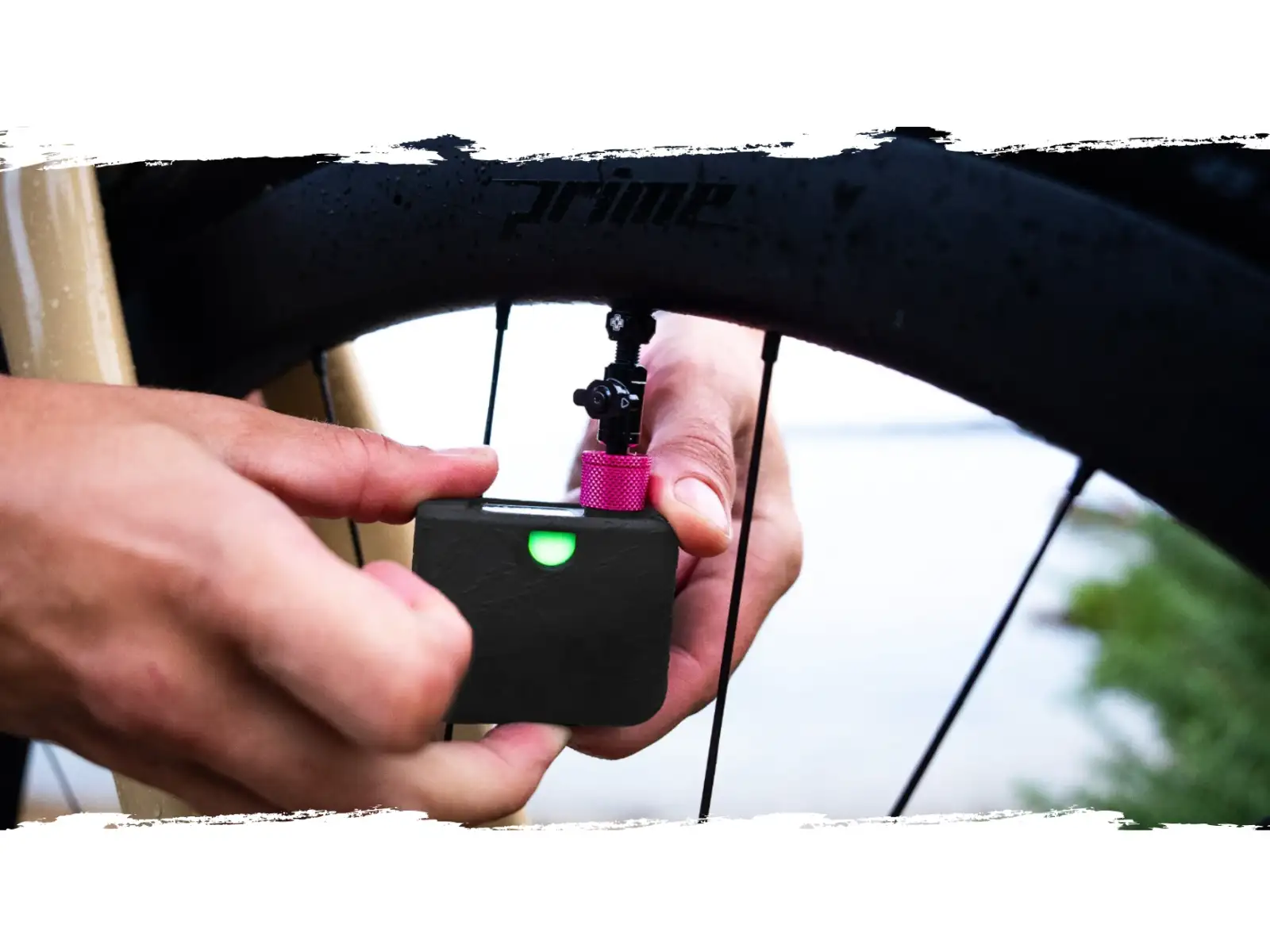 Muc-Off Airmach Electric Mini Inflator elektrische Mini Pumpe