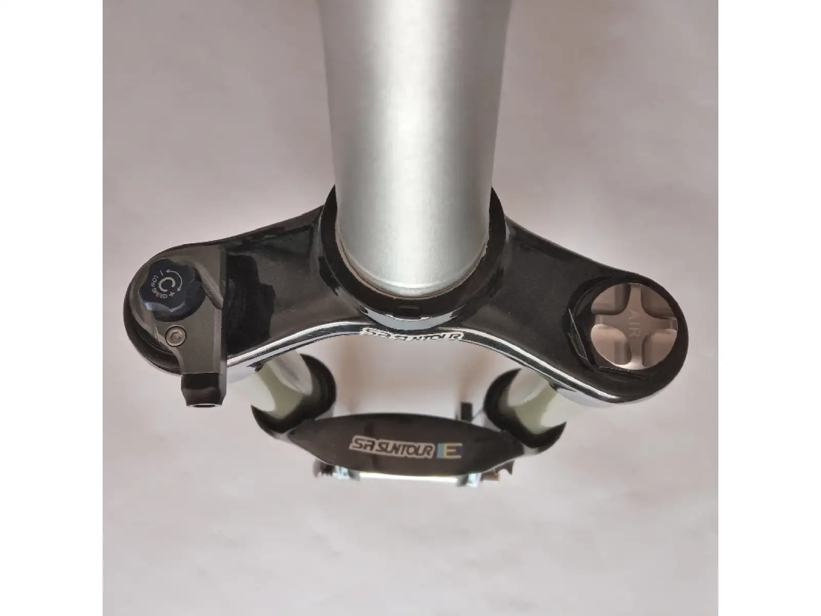 SR Suntour Epixon Elite TR RL-RC 140 mm 27,5" Luftfedergabel.