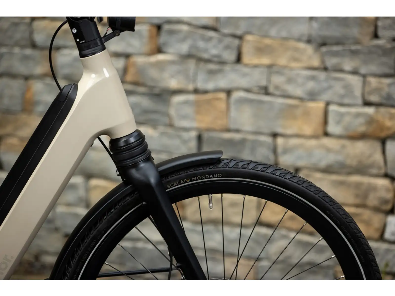 Superior eWAY 6.45 City E-Bike Gloss Dust