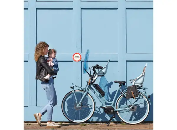 Urban Iki Kindersitz vorne mit Adapter Aotake Light Blue