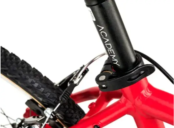 Academy Grade 5 Kinderfahrrad 24 Zoll rot