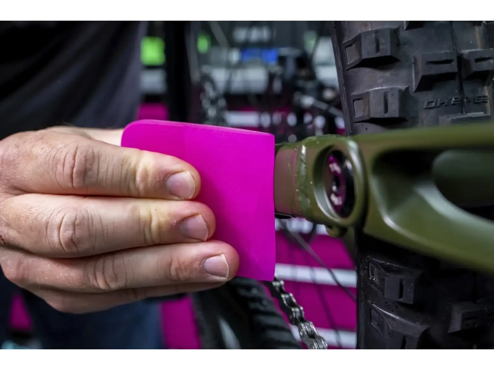 Muc-off Application Squeegee Applikationsrakel für Aufkleber