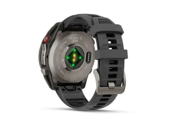 Garmin fenix 8 Pro 47 mm, AMOLED Sapphire, Titanium mit Silikonarmband Graphite/Black