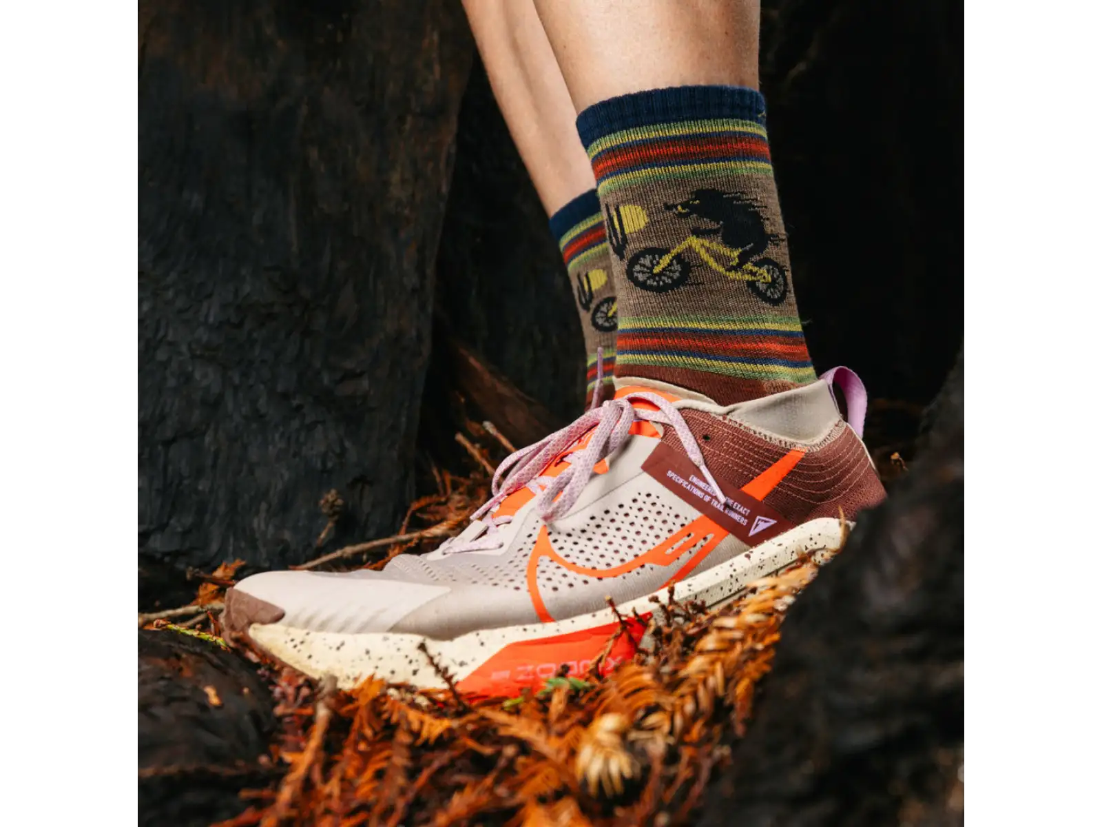Darn Tough Willoughby Micro Crew Lightweight Cushion Herren Socken Chestnut