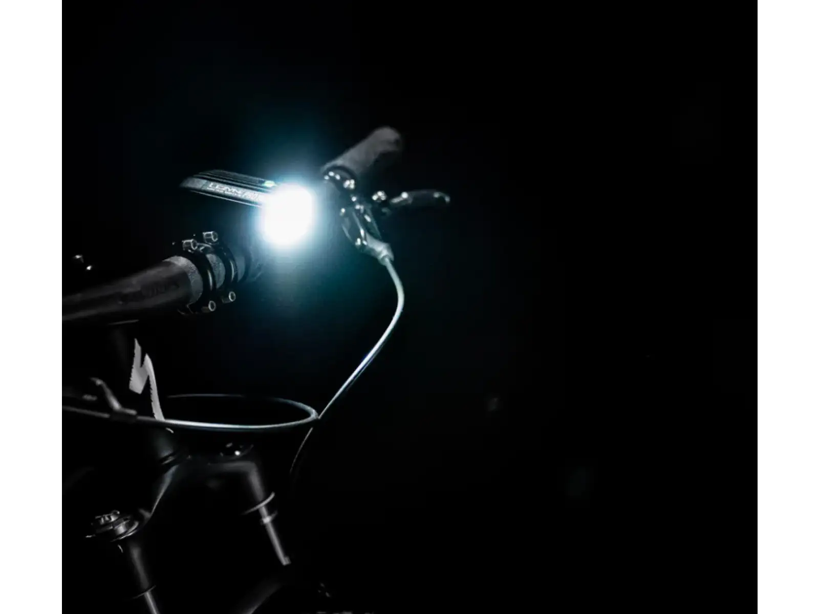 Lezyne Mirco Drive Pro 1000+ Vorderlicht in Satin Schwarz
