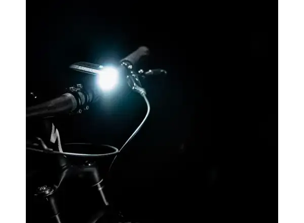 Lezyne Mirco Drive Pro 1000+ Vorderlicht in Satin Schwarz