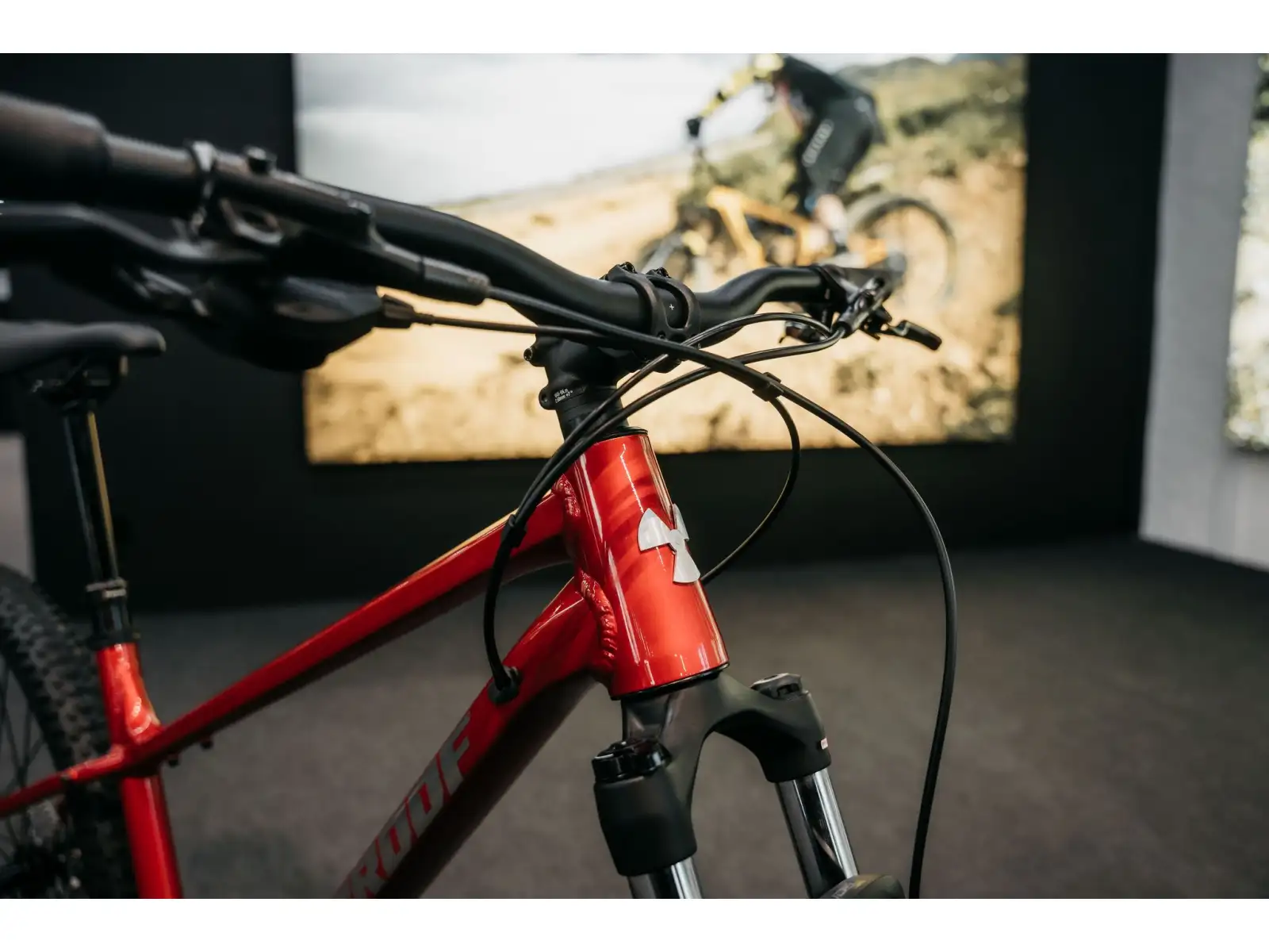 Nukeproof Tracker Comp 290 Cues 1x10 Mountainbike Red/Chrome