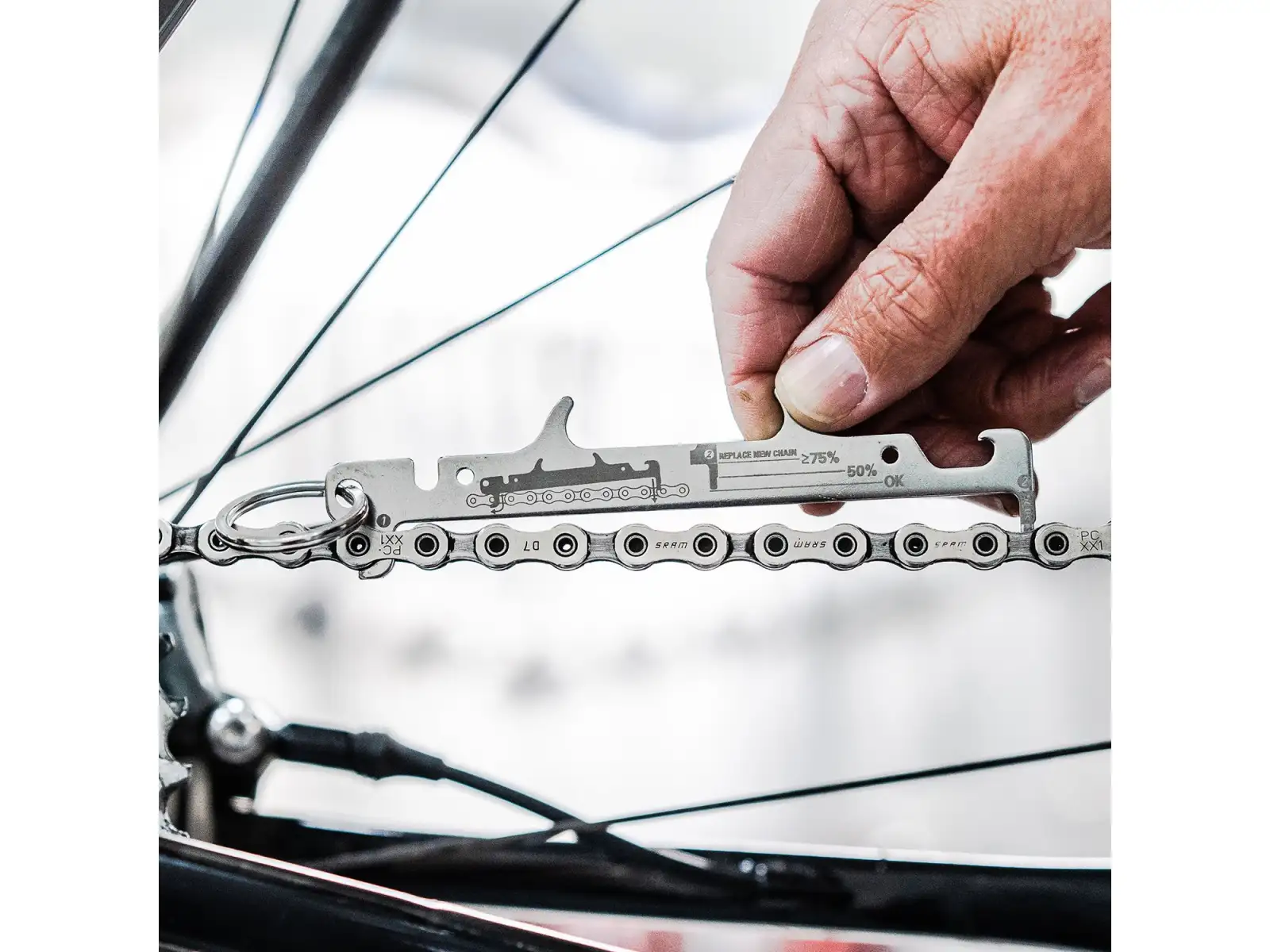 Lezyne Chain Gauge Kettenschablone silber