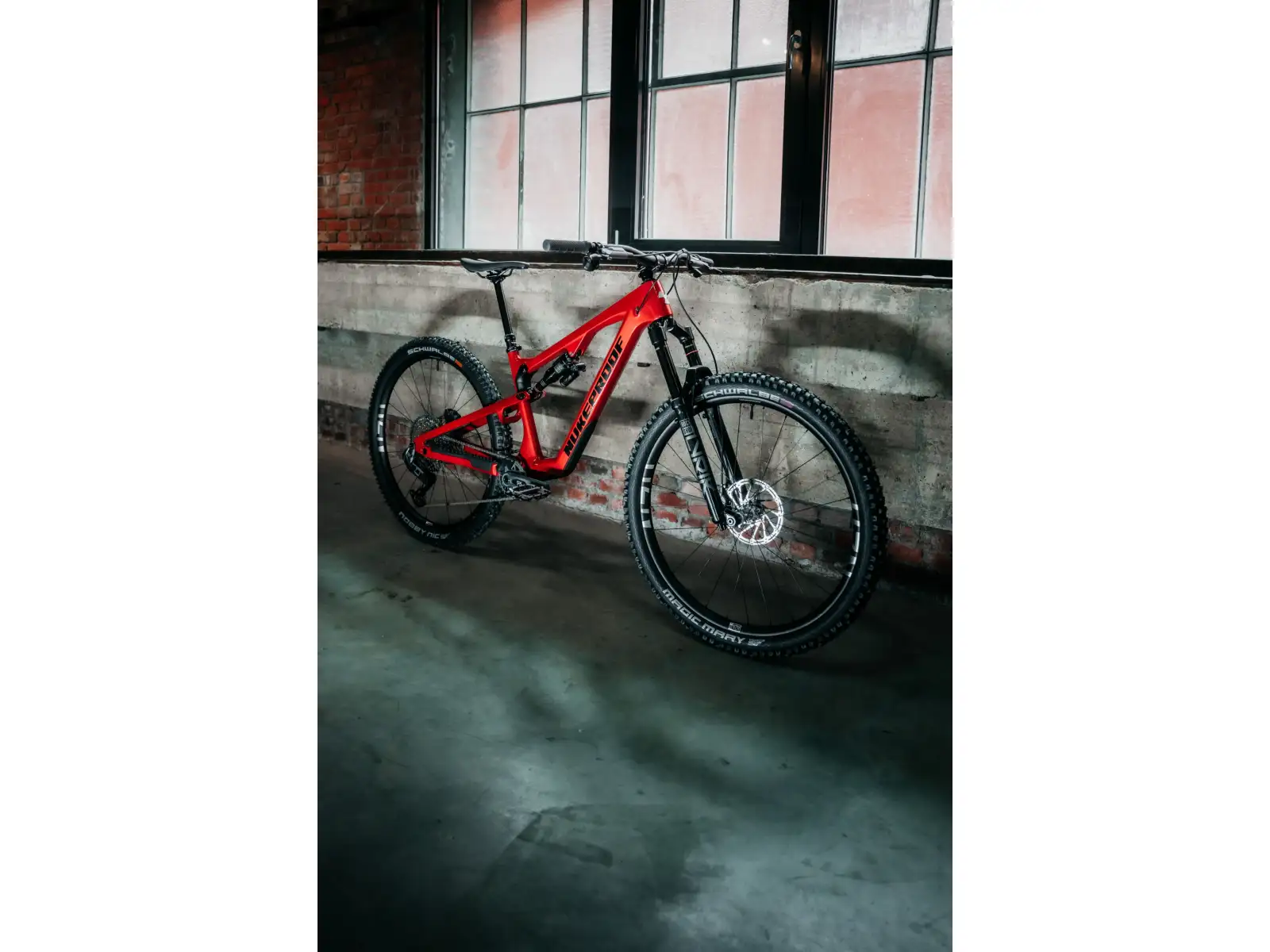 Nukeproof Reactor Carbon Pro 290 T-GX vollgefedertes Fahrrad Red
