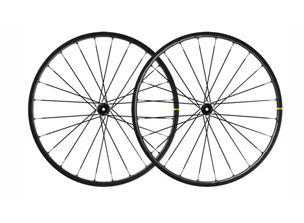 Mavic Allroad SL Disc CL Schotterräder mit Shimano HG11-Nabe.