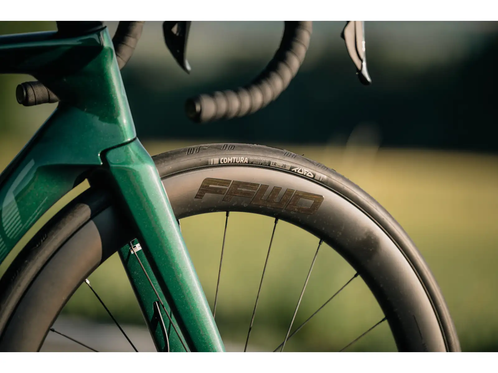 Isaac Meson Ultegra Di2 Rennrad Jade Green