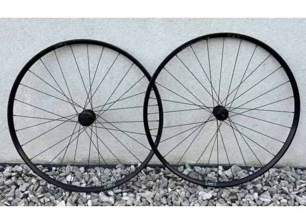 WTB ST i25/Formula eingespeichte Gravel-Laufräder Freilauf Shimano HG11 - vom Fahrrad demontiert