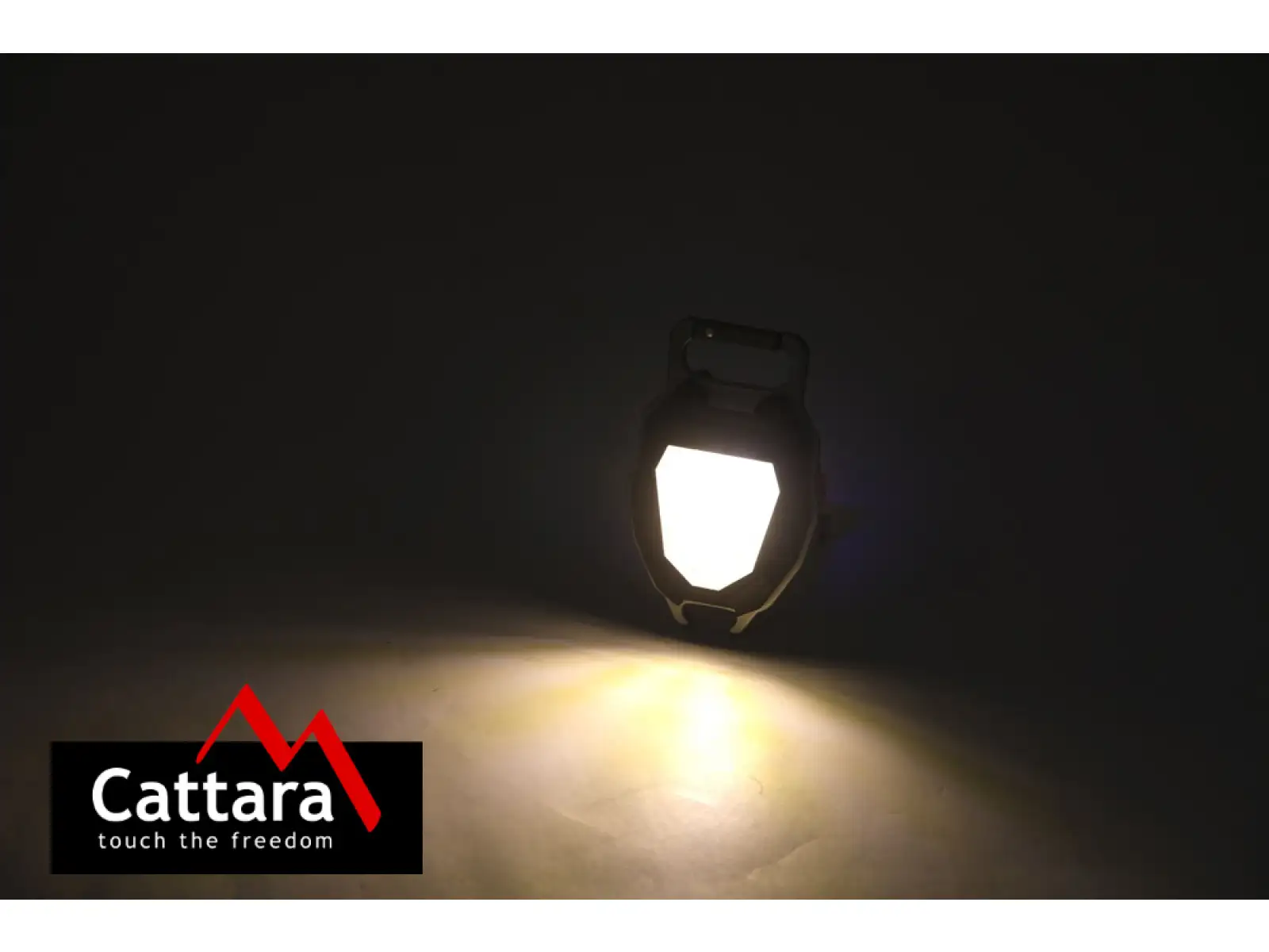 Cattara Taschenlampe COB 560 lm mit Multi-Emblem und Feuerzeug