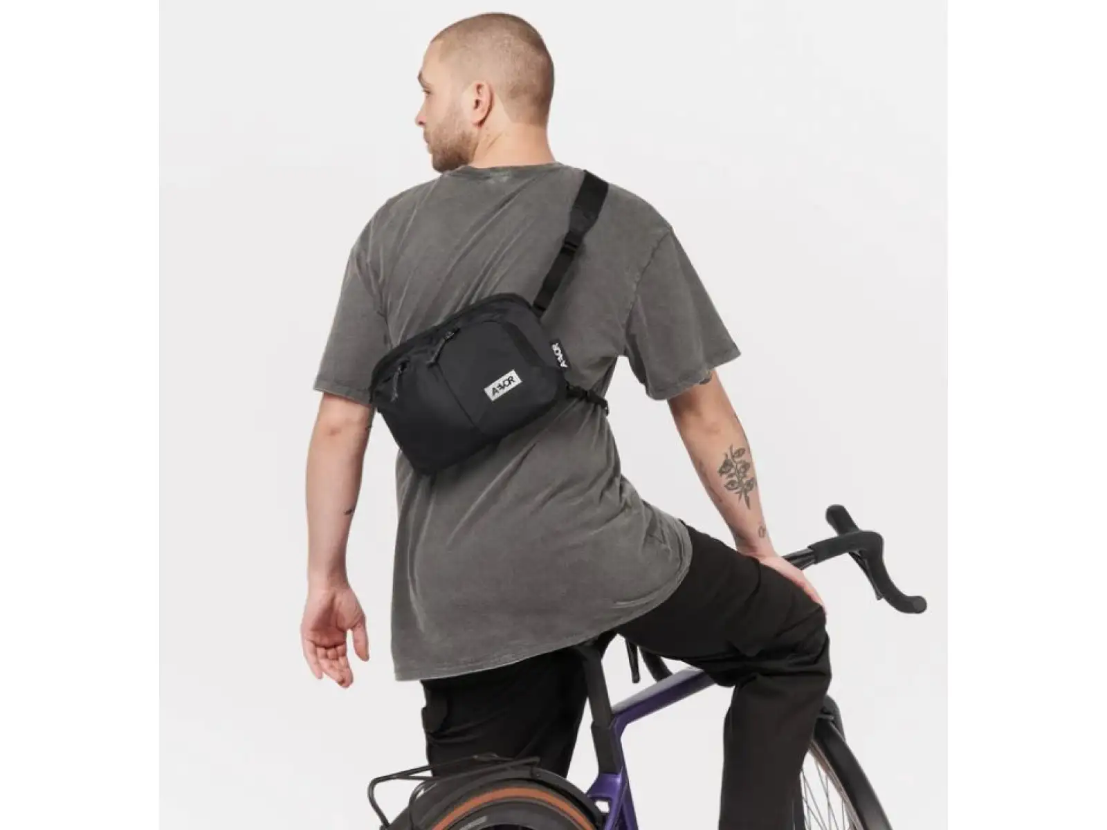 Aevor Sacoche Umhängetasche 4 l Ripstop Black