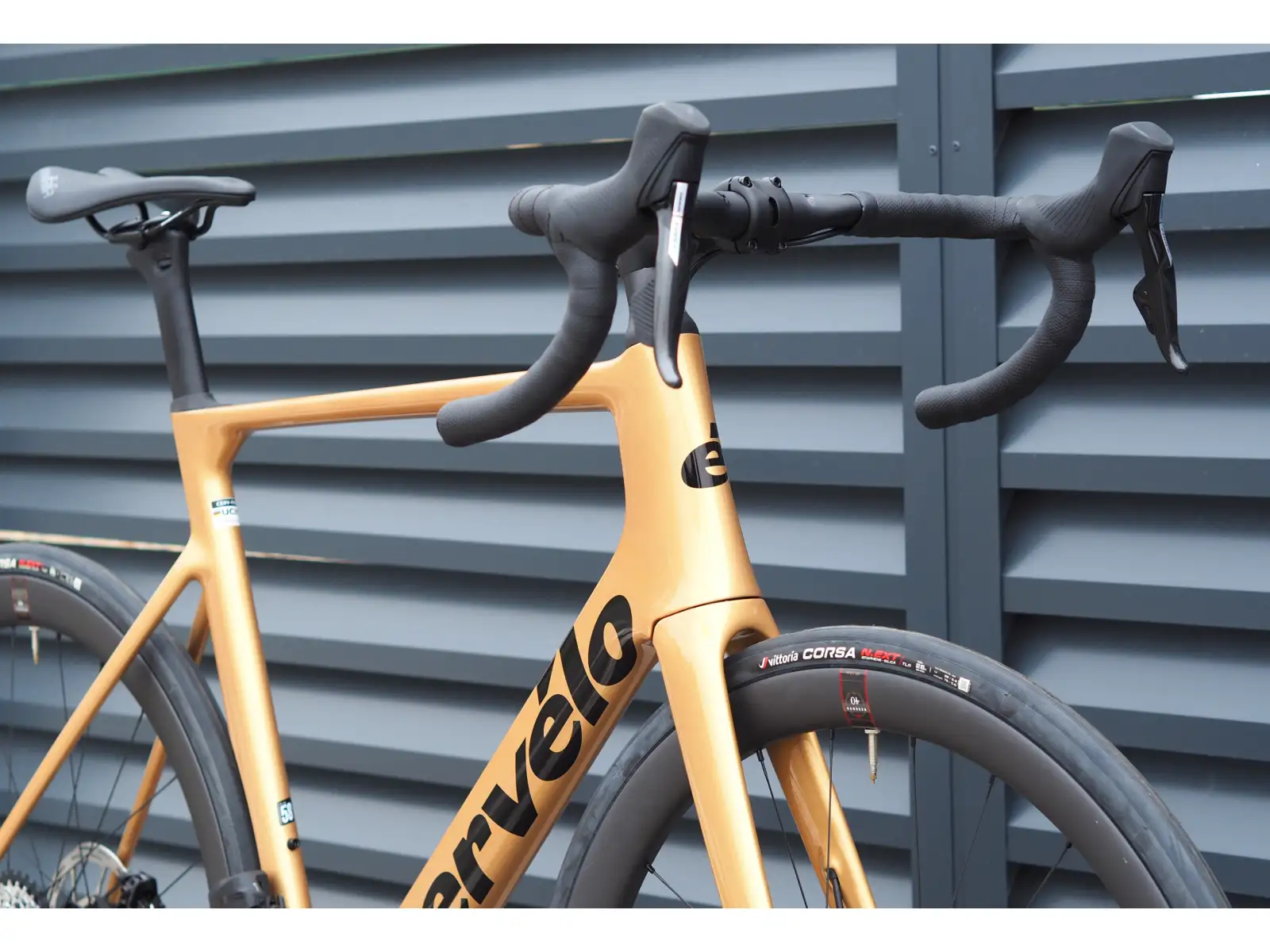 Cervélo Soloist Force eTap AXS Rennrad Goldstaub