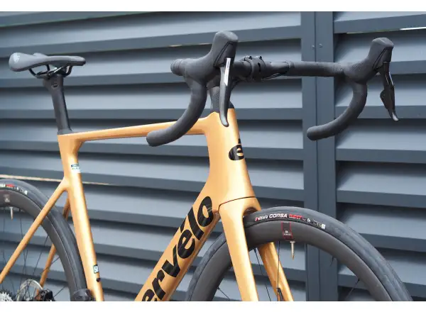 Cervélo Soloist Force eTap AXS Rennrad Goldstaub