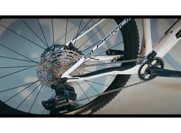 Superior XP 969 Glanz Weiß Metallic/Hologramm Schwarz Mountainbike.