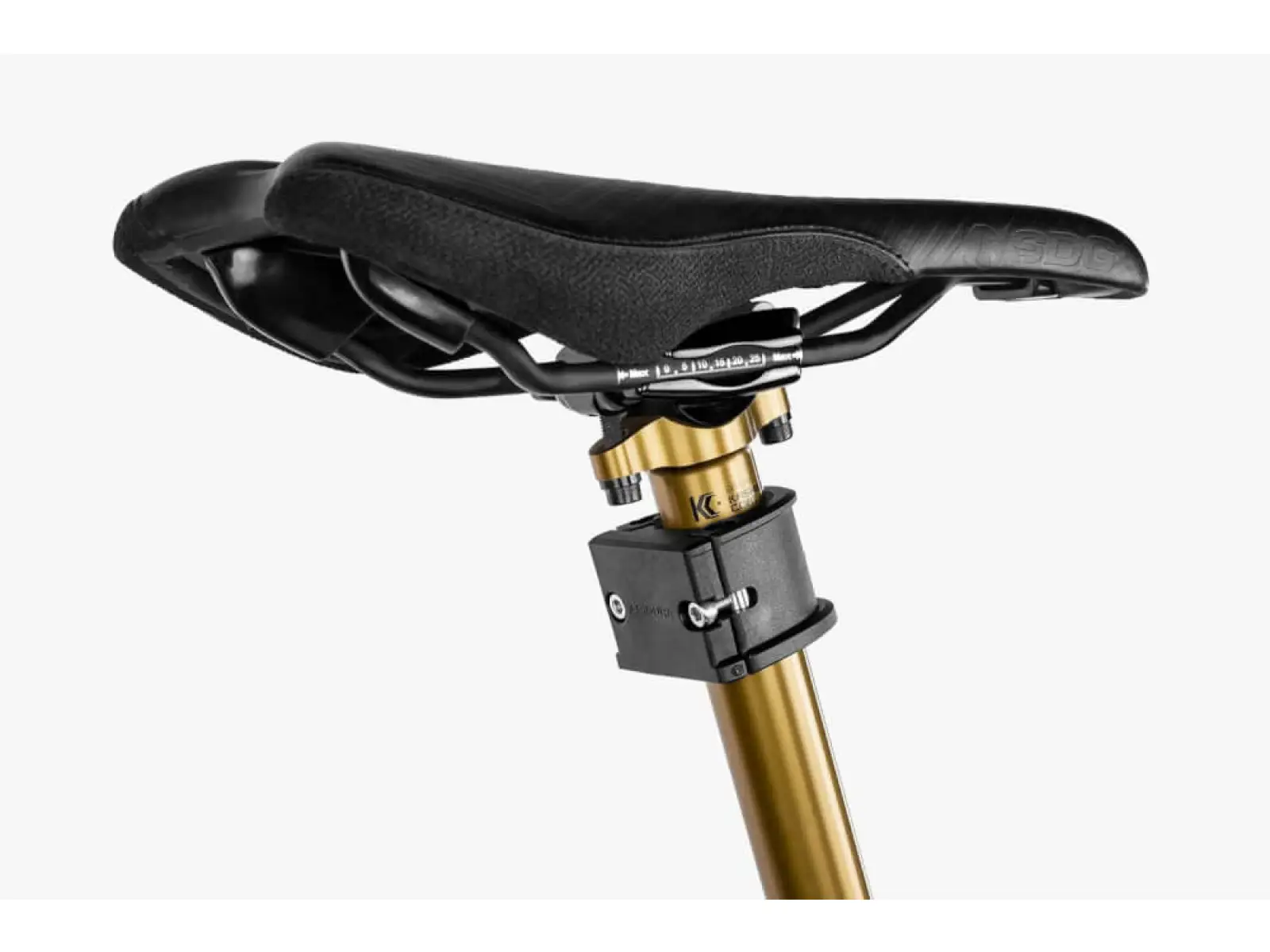 Apidura Backcountry Sattelstützenadapter in Schwarz.