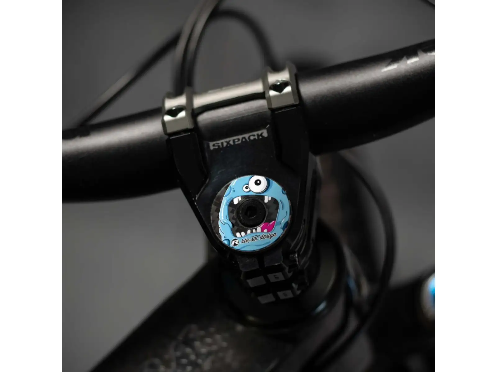 Rie:sel Design Stem:cap Vorbaukappe Monster Blue