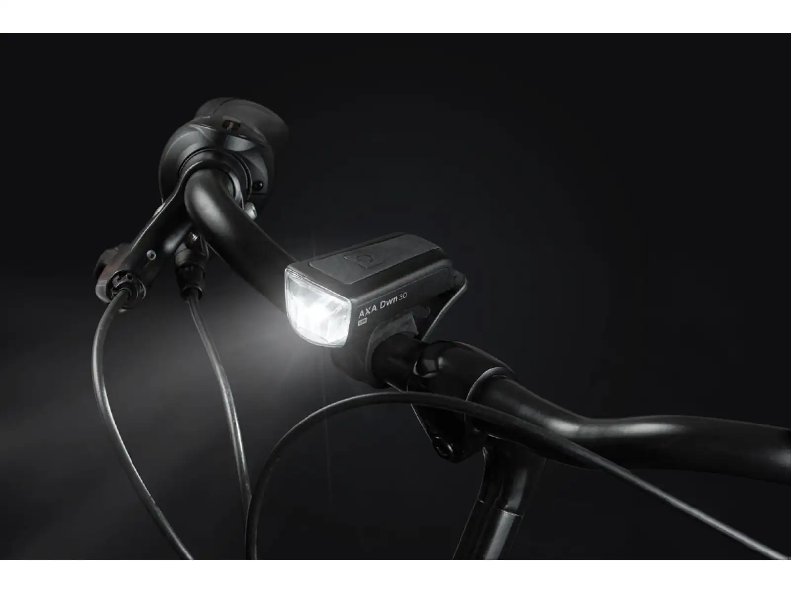 AXA DWN 30 USB Frontlicht