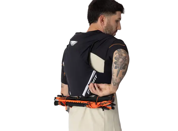 Dynafit Alpine 15 l Laufweste Black Out
