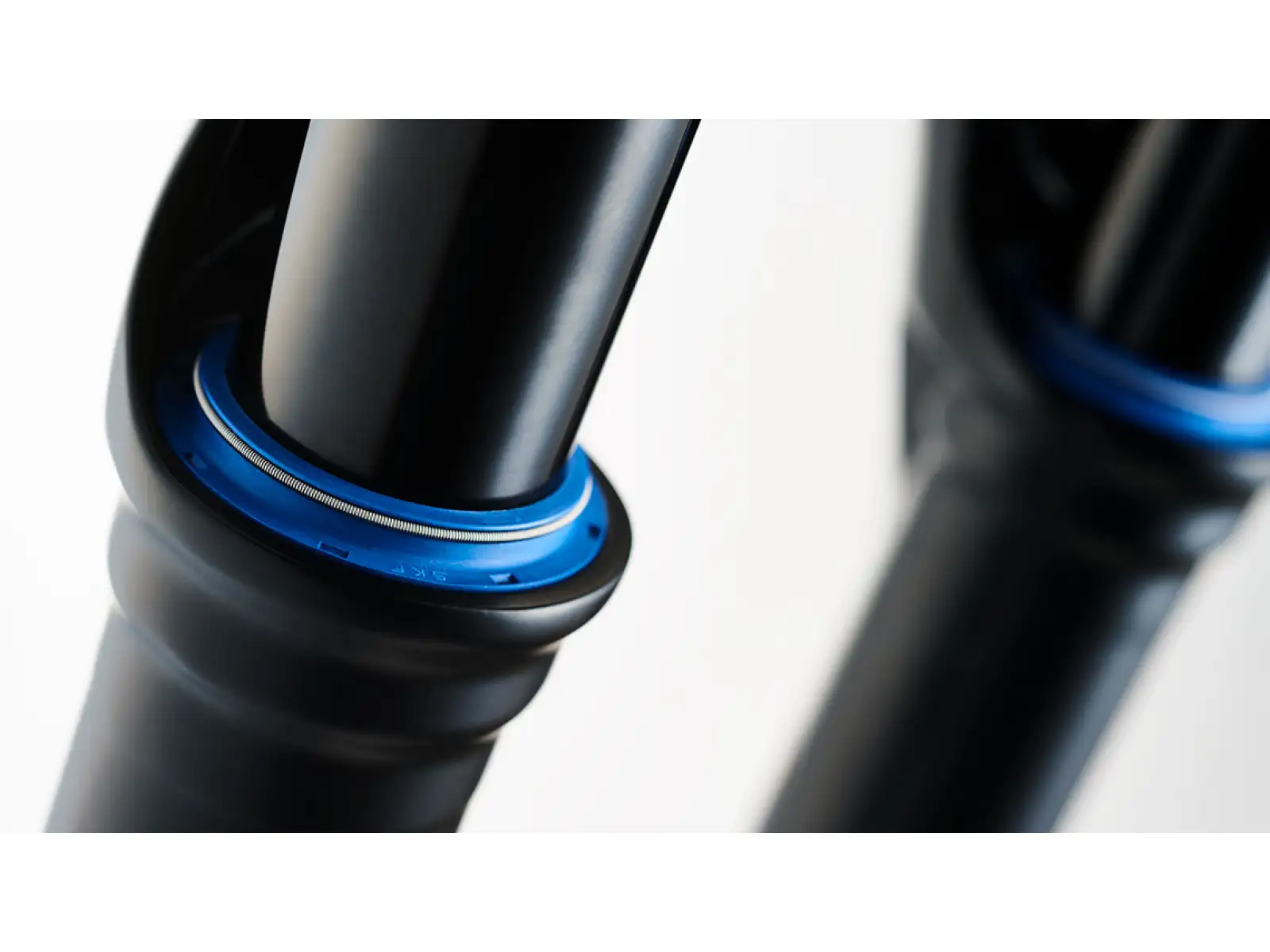 Öhlins RXF38 m.2 29” Luftfederungsgabel mit 160 mm Federweg, 15x110 mm Achse, 44 mm Offset, schwarz.