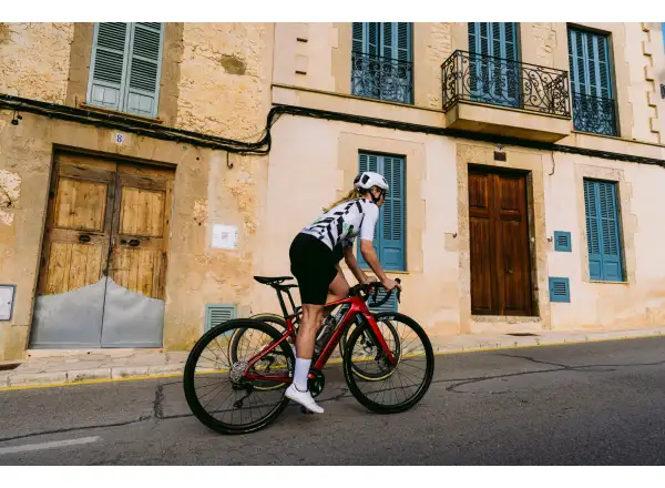 Cannondale Synapse Carbon 4 Rennrad Metallic Red