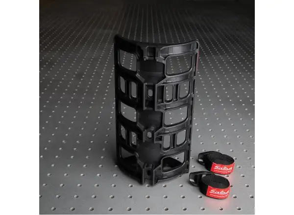 Salsa Anything Cage HD Halterung für Bikepacking mit Riemen.