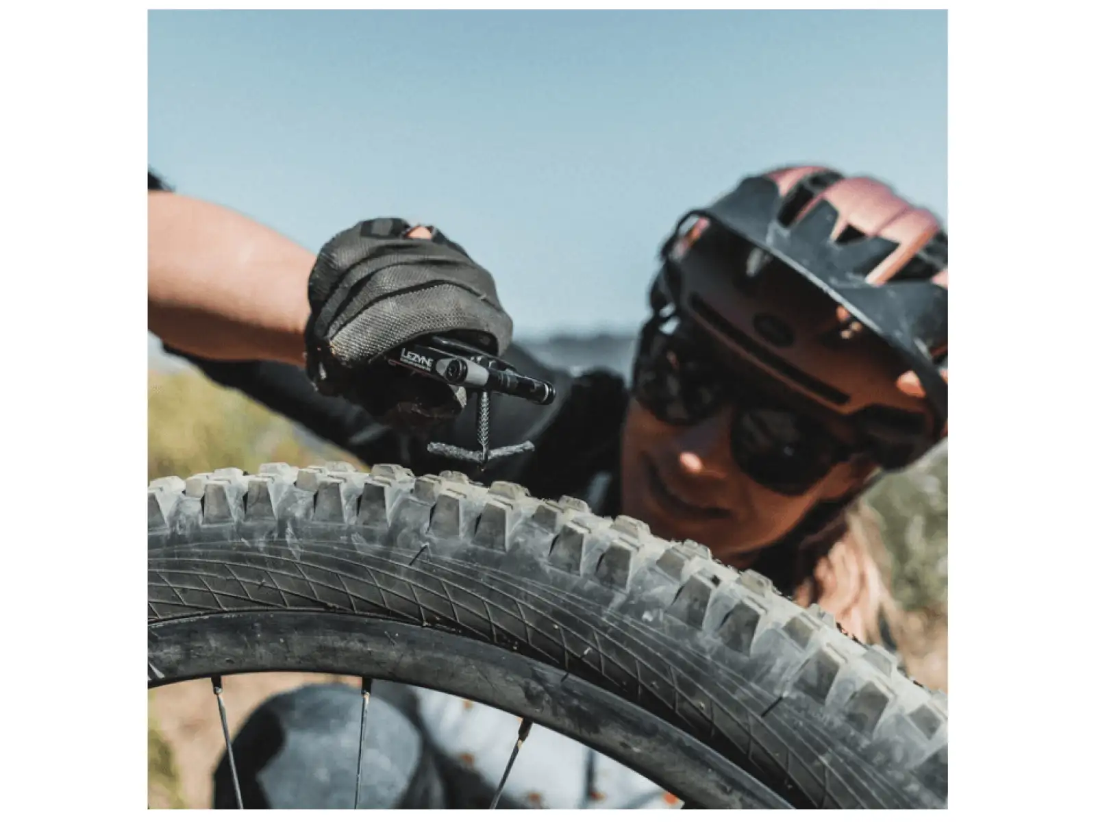 Lezyne V Pro Multitool mit 17 Funktionen Schwarz